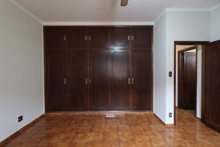 Casa para alugar com 262m², 5 quartos e 5 vagasSuíte