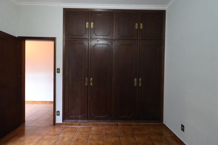 Casa para alugar com 262m², 5 quartos e 5 vagasQuarto 2