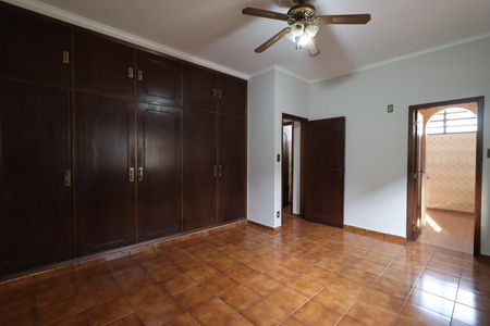 Casa para alugar com 262m², 5 quartos e 5 vagasSuíte