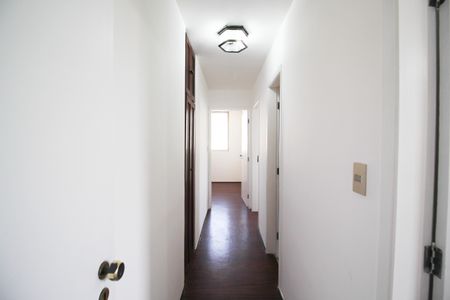 Apartamento à venda com 115m², 3 quartos e 1 vaga Apartamento à venda com 115m², 3 quartos e 1 vagaCorredor