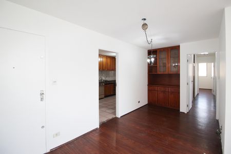 Apartamento à venda com 115m², 3 quartos e 1 vaga Apartamento à venda com 115m², 3 quartos e 1 vagaSala