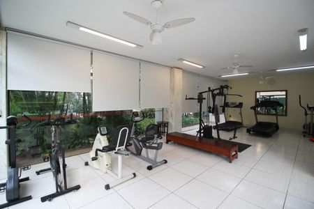 Apartamento à venda com 115m², 3 quartos e 1 vaga Apartamento à venda com 115m², 3 quartos e 1 vagaÁrea comum - Academia