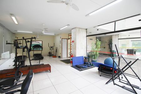 Apartamento à venda com 115m², 3 quartos e 1 vaga Apartamento à venda com 115m², 3 quartos e 1 vagaÁrea comum - Academia