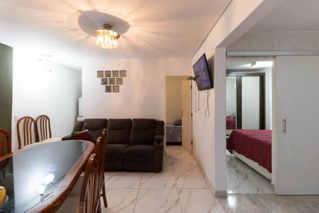 Casa à venda com 150m², 2 quartos e 4 vagas Casa à venda com 150m², 2 quartos e 4 vagasSala