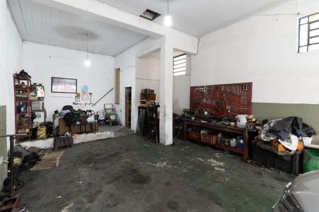 Casa à venda com 150m², 2 quartos e 4 vagas Casa à venda com 150m², 2 quartos e 4 vagasGaragem