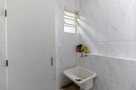 Casa à venda com 150m², 2 quartos e 4 vagas Casa à venda com 150m², 2 quartos e 4 vagasÁrea de Serviço