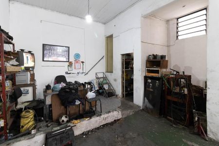 Casa à venda com 150m², 2 quartos e 4 vagas Casa à venda com 150m², 2 quartos e 4 vagasGaragem