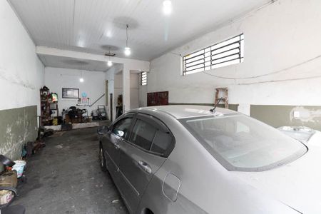 Casa à venda com 150m², 2 quartos e 4 vagas Casa à venda com 150m², 2 quartos e 4 vagasGaragem