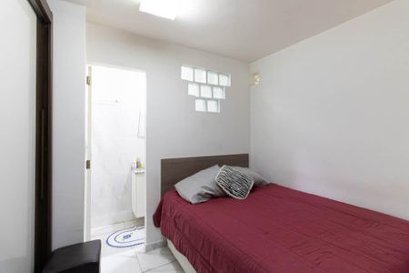 Casa à venda com 150m², 2 quartos e 4 vagas Casa à venda com 150m², 2 quartos e 4 vagasSuíte