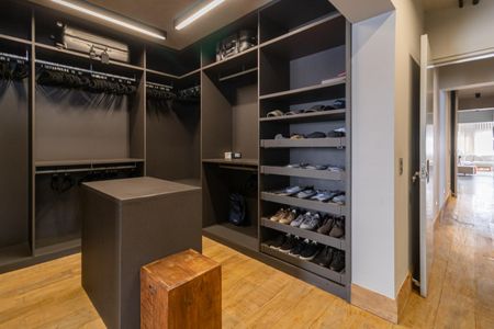 Apartamento à venda com 267m², 3 quartos e 3 vagasCloset da suíte 1