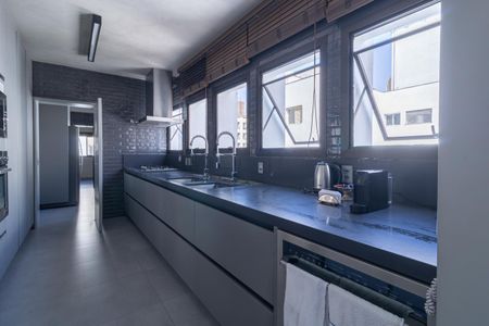 Apartamento à venda com 267m², 3 quartos e 3 vagasCozinha