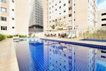 Apartamento para alugar com 40m², 2 quartos e 1 vagaÁrea comum - Piscina