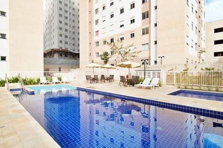 Apartamento para alugar com 40m², 2 quartos e 1 vagaÁrea comum - Piscina