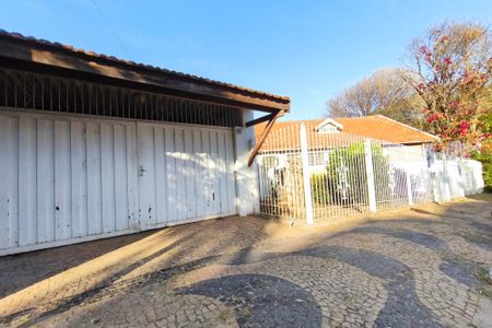 Casa para alugar com 250m², 2 quartos e 4 vagasFachada