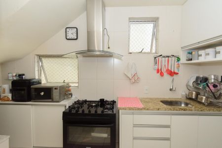 Apartamento à venda com 106m², 2 quartos e 2 vagasCozinha