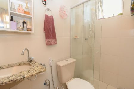 Apartamento à venda com 106m², 2 quartos e 2 vagasBanheiro da Suíte