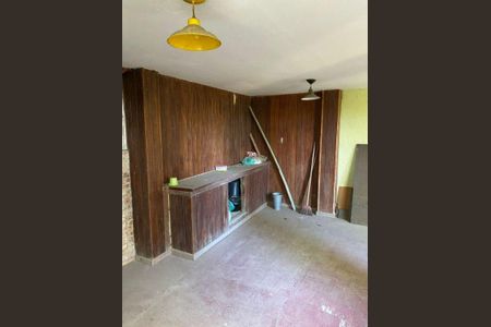 Casa à venda com 5 quartos, 125m² em Sapê, Niterói