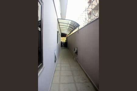 Casa à venda com 250m², 4 quartos e 4 vagasCorredor lateral