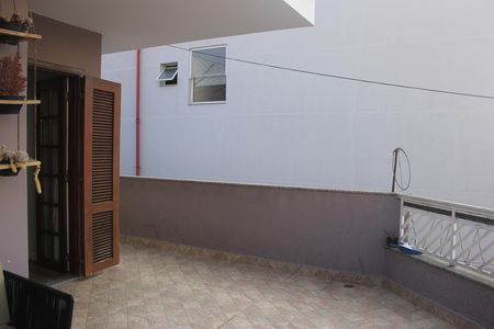 Casa à venda com 250m², 4 quartos e 4 vagasVaranda da Suíte 1