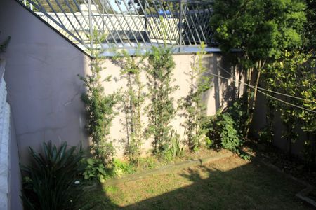 Casa à venda com 250m², 4 quartos e 4 vagasJardim privativo no quintal 