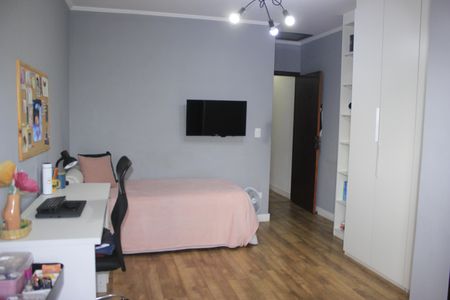 Casa à venda com 250m², 4 quartos e 4 vagasSuíte 3