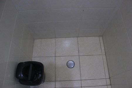 Casa à venda com 250m², 4 quartos e 4 vagasBanheiro da área de serviço