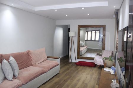 Casa à venda com 250m², 4 quartos e 4 vagasSala