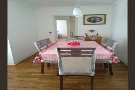 Apartamento à venda com 131m², 3 quartos e sem vaga