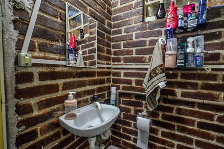 Casa para alugar com 236m², 3 quartos e 2 vagas Casa para alugar com 236m², 3 quartos e 2 vagasBanheiro de serviço