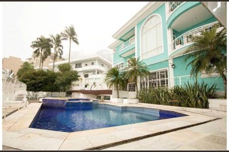 Casa à venda com 790m², 6 quartos e 9 vagas