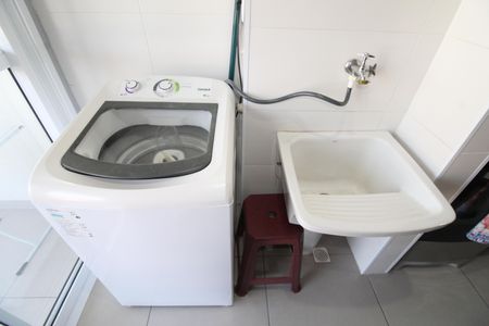 Apartamento para alugar com 68m², 2 quartos e 1 vagaÁrea de Serviço