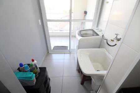 Apartamento para alugar com 68m², 2 quartos e 1 vagaÁrea de Serviço