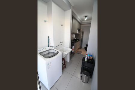 Apartamento para alugar com 68m², 2 quartos e 1 vagaÁrea de Serviço
