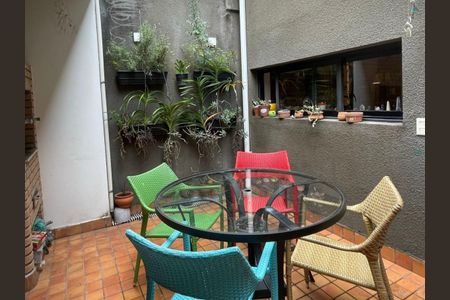 Casa de condomínio à venda com 90m², 2 quartos e 2 vagas Casa de condomínio à venda com 90m², 2 quartos e 2 vagasVaranda gourmet