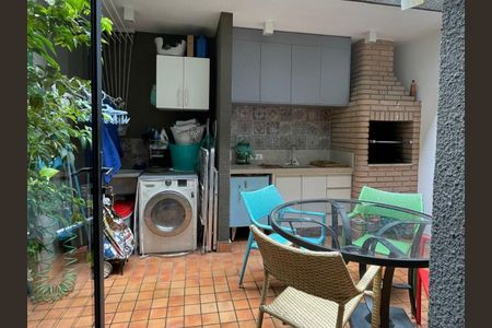 Casa de condomínio à venda com 90m², 2 quartos e 2 vagas Casa de condomínio à venda com 90m², 2 quartos e 2 vagasVaranda gourmet