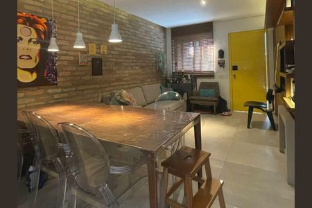 Casa de condomínio à venda com 90m², 2 quartos e 2 vagas Casa de condomínio à venda com 90m², 2 quartos e 2 vagasSala