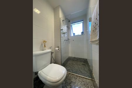 Apartamento à venda com 102m², 3 quartos e 2 vagas Apartamento à venda com 102m², 3 quartos e 2 vagasBanheiro da Suíte