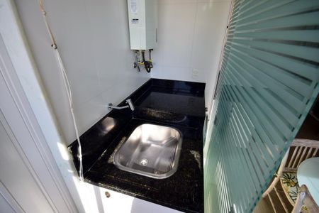 Apartamento à venda com 136m², 2 quartos e 2 vagasÁrea de Serviço