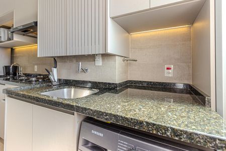 Apartamento para alugar com 71m², 2 quartos e 1 vagaÁrea de Serviço