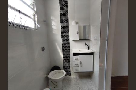 Casa à venda com 106m², 2 quartos e 2 vagas Casa à venda com 106m², 2 quartos e 2 vagasBanheiro da Suíte 2