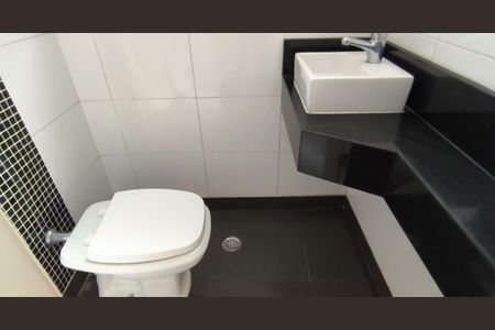 Casa à venda com 106m², 2 quartos e 2 vagas Casa à venda com 106m², 2 quartos e 2 vagasLavabo da Sala