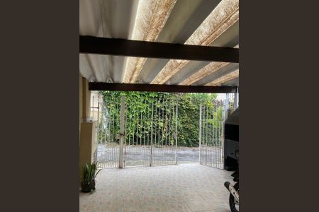 Casa à venda com 106m², 2 quartos e 2 vagas Casa à venda com 106m², 2 quartos e 2 vagasGaragem