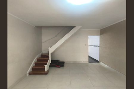 Casa à venda com 106m², 2 quartos e 2 vagas Casa à venda com 106m², 2 quartos e 2 vagasSala