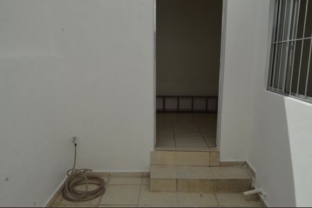 Casa à venda com 106m², 2 quartos e 2 vagasQuintal