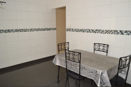 Casa à venda com 106m², 2 quartos e 2 vagasCozinha