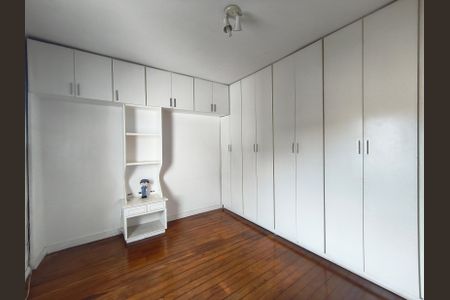 Casa à venda com 106m², 2 quartos e 2 vagas Casa à venda com 106m², 2 quartos e 2 vagasQuarto