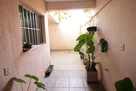 Casa à venda com 392m², 4 quartos e 3 vagasCasa inferior - Área de serviço