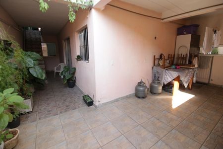 Casa à venda com 392m², 4 quartos e 3 vagasCasa inferior - Área de serviço