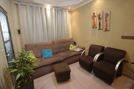 Casa à venda com 392m², 4 quartos e 3 vagasSala