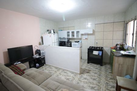 Casa à venda com 392m², 4 quartos e 3 vagasEdícula - Sala e cozinha